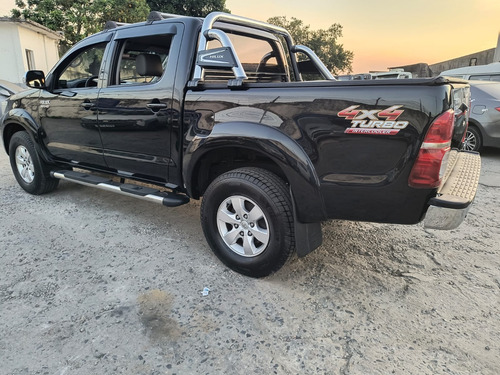Toyota Hilux 3.0 Srv Cab. Dupla Turbo 4x4 4p