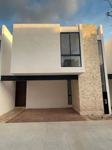 Townhouse En Renta En Temozón Norte, Mérida, Yucatán