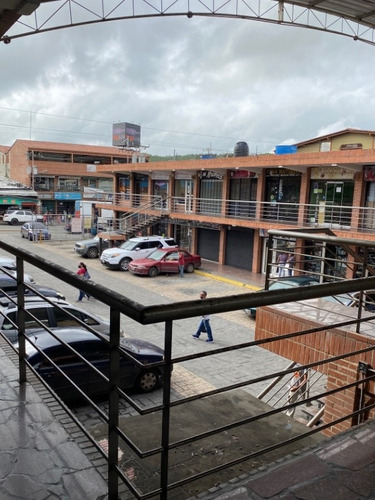 Imagen 5 de 10 de Se Traspasa Local Comercial Más Fondo De Comercio