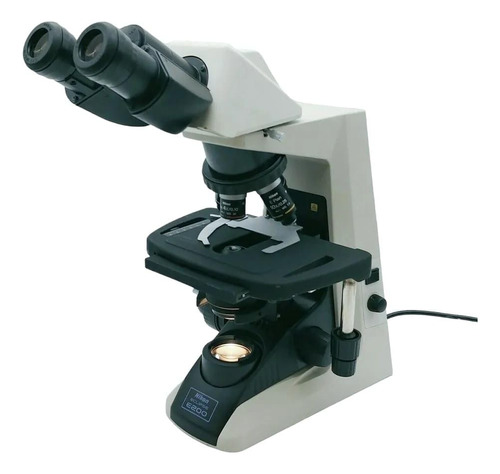 Microscopio Nikon Eclipse E200 Con 3 Objetivos (4x, 10x Y 40