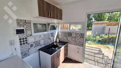 En Venta, Tráiler Habitacional A Estrenar, B° Los Patos, Plottier.