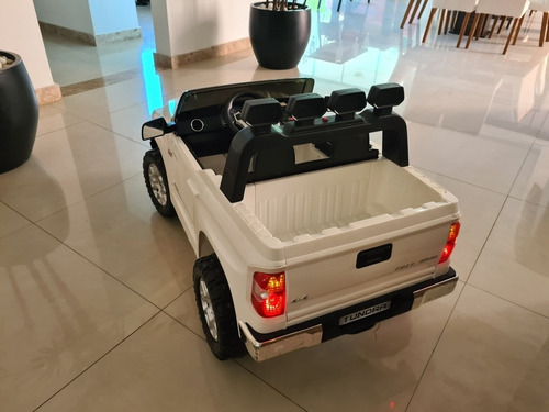 Toyota Hilux Crianças
