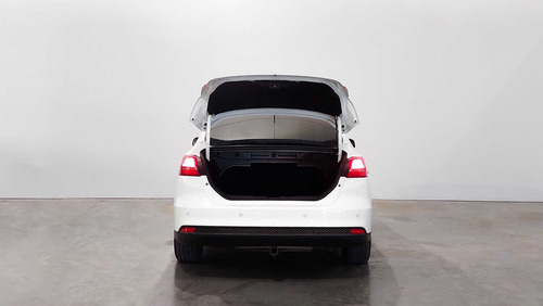 Imagen 5 de 15 de Ford Focus Iii 2.0 Sedan Se Plus At6 - 336241 - C