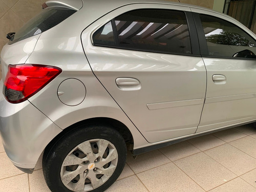 Chevrolet Onix Prata 1.4 Lt 5 Portas Manual