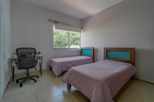 Casa En Venta Con Jardín Privado Y Jacuzzi De 8 Personas En Condominio Tlaltenango