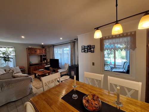 Excelente Casa Remodelada, En Condominio De Linderos