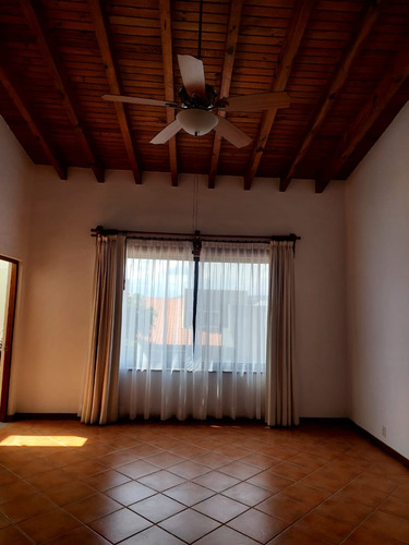 A 10 Min De Los Arcos Privada Exclusiva De Casas De Autor, Estilo Mexicano Moderno 3 Rec Con Baño Y Vestidor Espacios Amplios Y Jardin Trasero