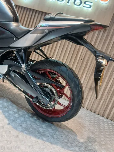 Yamaha R3 320 2017