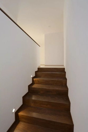 Residencia De Autor En Fracc. La Vista, 4ta Recámara En P.b, Alberca, 4 Baños