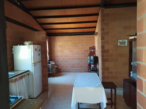 Imagen 4 de 7 de Vendo Casa 60m2 3h/1b/3p Playa Grande 5479