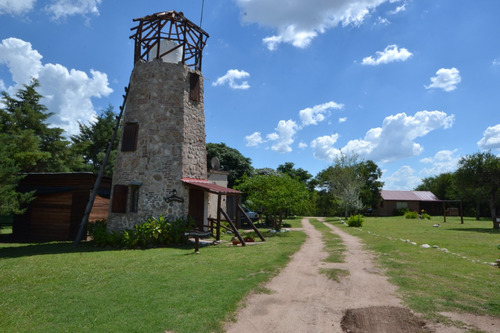 Dos Cabañas En Nono