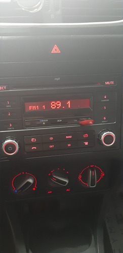 Volkswagen Fox 1.0 Vht Trend Total Flex 5p 2013