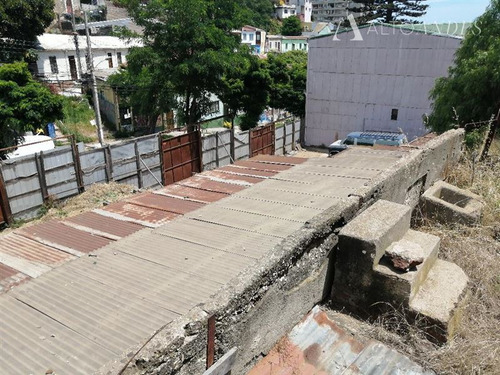 Sitio En Venta En Valparaíso Para Constructoras Yerbas Buena