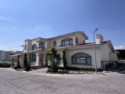 Exclusiva Residencia En Venta En La Rica Juriquilla