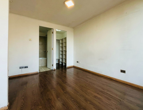 Oportunidad: Se Vende Departamento Metro Santa Ana + Bodega