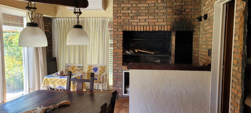 Venta Casa Cc San Carlos 250 M² Lote 880 M² 4 Dorm.