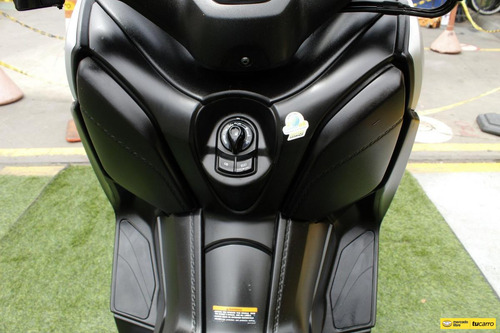 Yamaha X-max 300