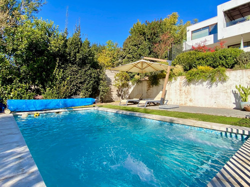 Se Vende Espectacular Casa En Condoinio / Con Novación