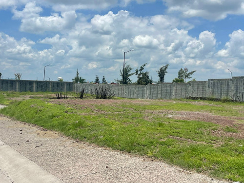 Terreno En Venta En Villas De Bernalejo, Irapuato, Gto.