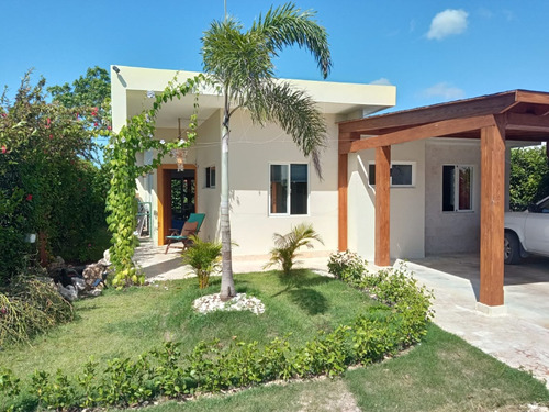 Vendo De Oportunidad Hermosa Casa En Punta Cana