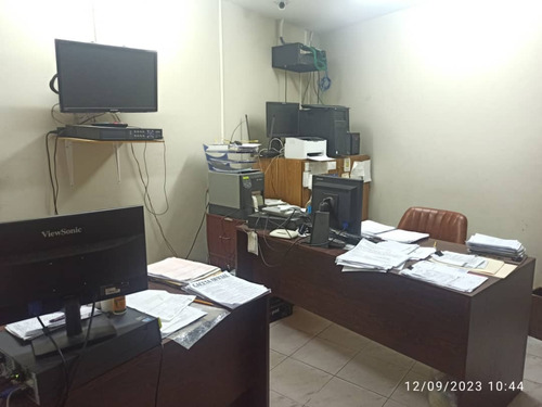 Venta Fondo De Comercio De Super Mercado En El Placer De Baruta. Totalmente Activo Inf. Ma. Fda. Varela