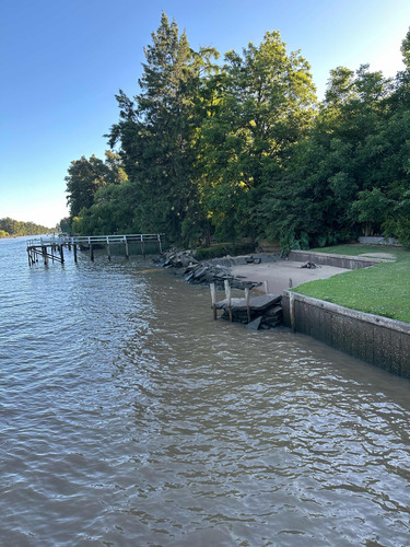 Cabañas En El Delta Con Playa Privada Y Muelle Propio