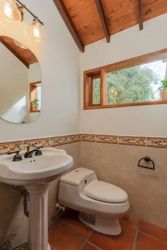 Casa En Venta En La Amalita. Cod V5775