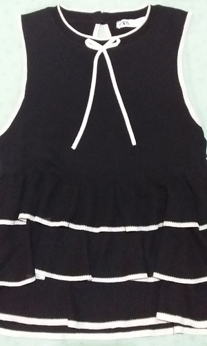 Remera De Punto Con Volado Zara