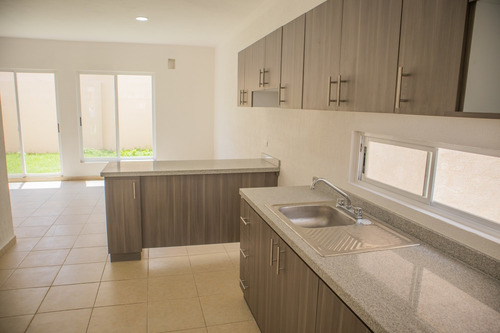 Imagen 8 de 14 de Casa De 3 Recámaras Con Piscina