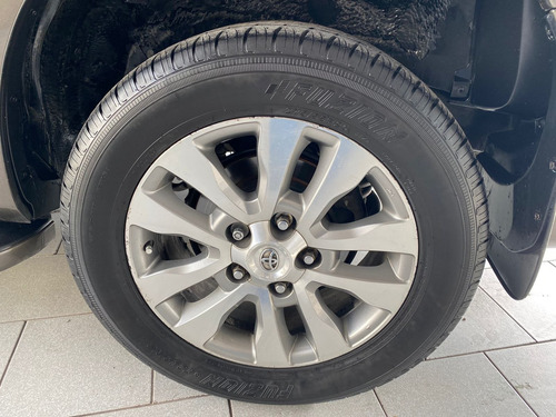 Imagen 14 de 15 de Toyota Sequoia 2010 5.7 Limited At