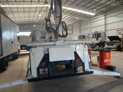 Imagen 7 de 17 de Ford 14000 Con Hidrogrua