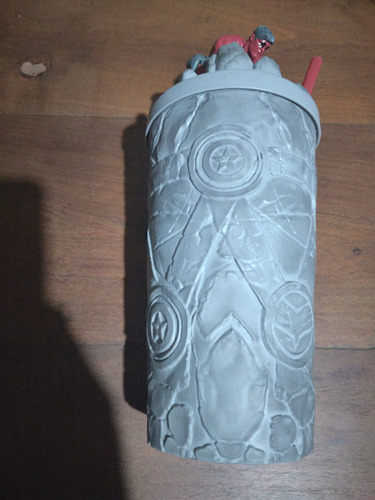 Vaso Coleccionable Cines Hoyts Cinemark Capitán América 2025 Gris Oscuro