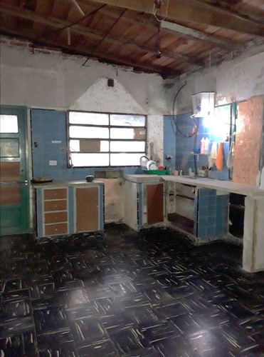 Imagen 7 de 13 de Casa De 3 Ambientes Con Garage Y Local - A Reciclar - Losa