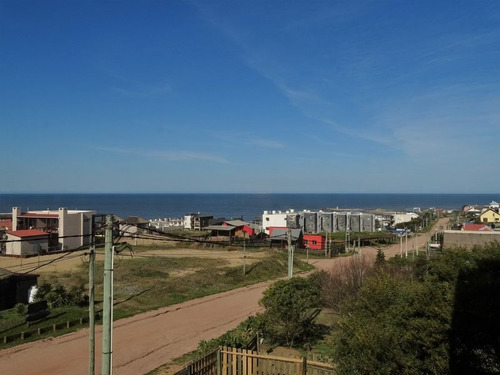 Casa En Alquiler Por Temporada De 3 Dormitorios En Punta Del Diablo