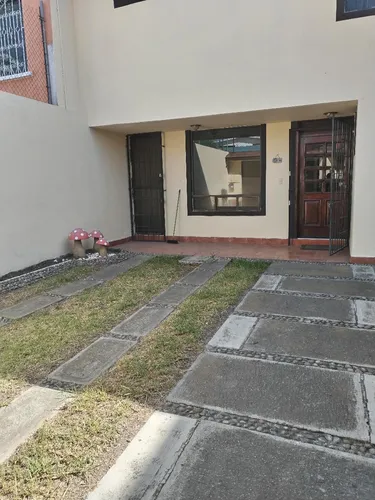 Casa En Renta En Colonia Xinantécatl, Metepec, Estado De México