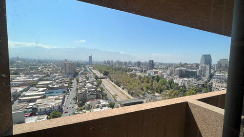 Imagen 6 de 11 de Metro Puente Cal Y Canto / Increíble Vista / Gran Piscina