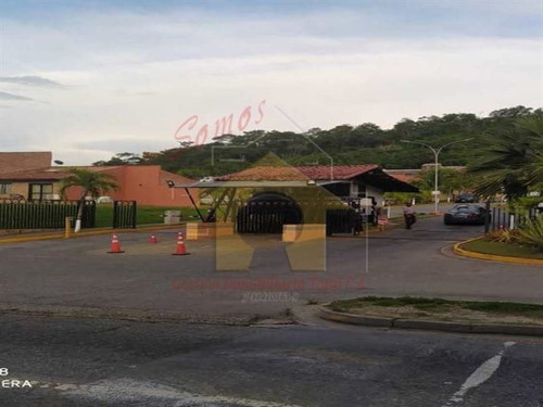 Imagen 13 de 16 de Casa En Venta En Guataparo, Valencia