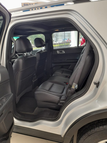 Imagen 7 de 10 de Ford Explorer 2014