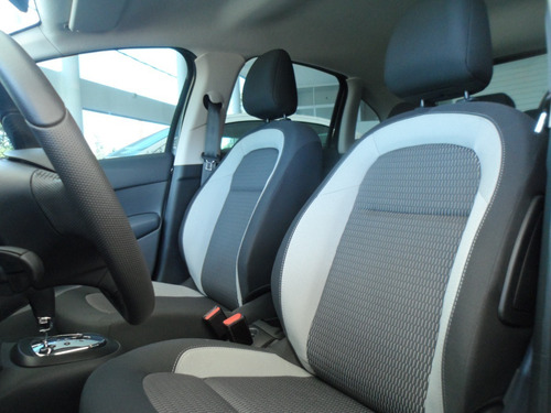Imagen 8 de 15 de Citroen C3 1.6 Vti At6 Feel