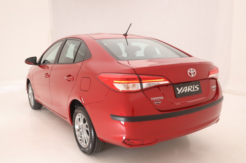 Imagen 2 de 15 de Toyota Yaris Xls M/t 4p