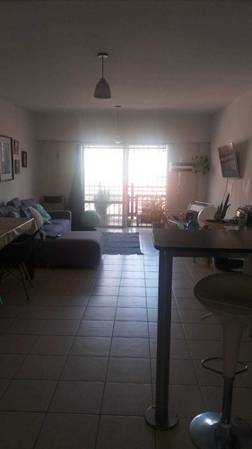 Imagen 2 de 13 de Departamento 3 Ambientes Berazategui Centro.