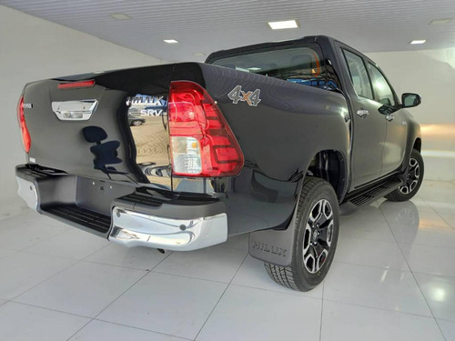 Toyota Hilux 2.8 D-4D TURBO DIESEL CD SRV 4X4 AUTOMÁTICO