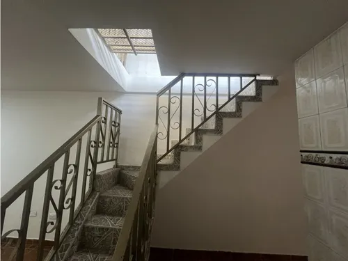 Venta Casa Bifamiliar Con Local En La Floresta Cali