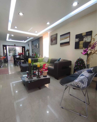 Imagen 3 de 15 de Hermoso Townhouse En Venta Urb Piedras Pintadas-el Trigal