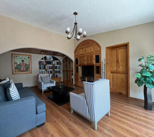 Venta De Casa En Fraccionamiento San Carlos En Metepec