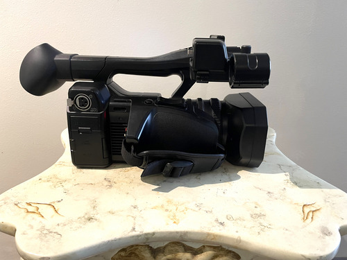 Vendo Videocámara Profesional Panasonic Hc - X1000 (Usado)