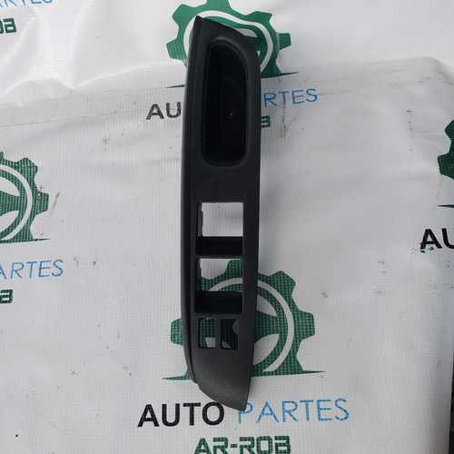 Bisel Control Maestro Nissan Versa Mod. 2012-2018 (Usado)