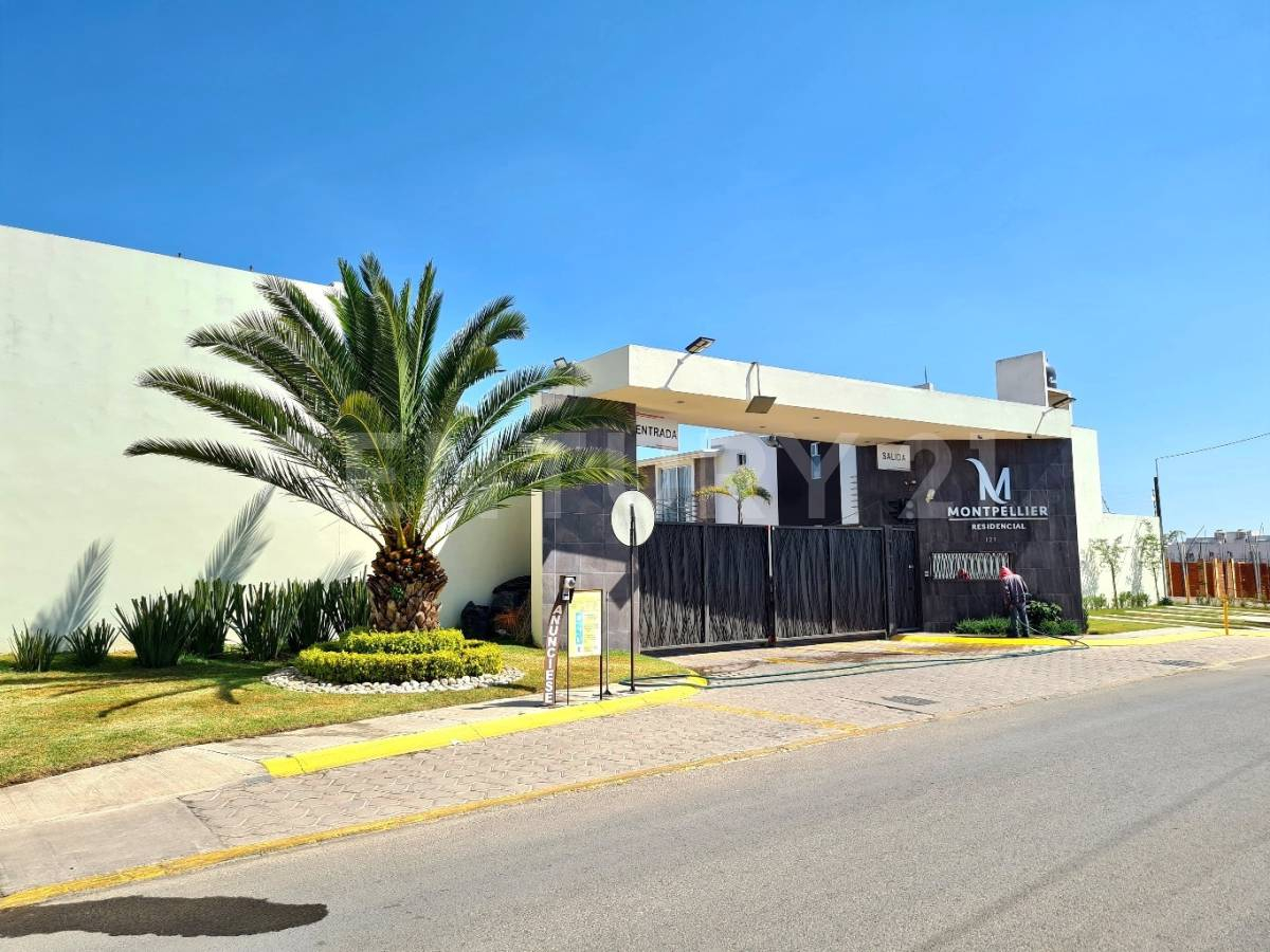 Casa En Venta Fracc. Montpellier Residencial, Cerca Zona Vw, Puebla