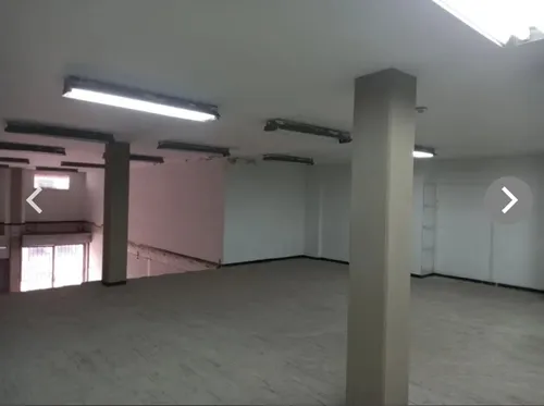 Bodega 218.50 M2 - 2 Pisos - 2 Baños