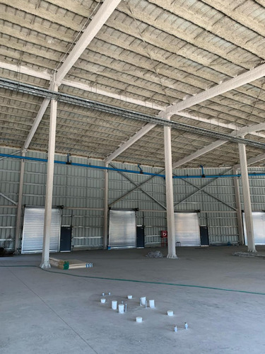 Bodegas Comerciales // Colón Con Hualpén